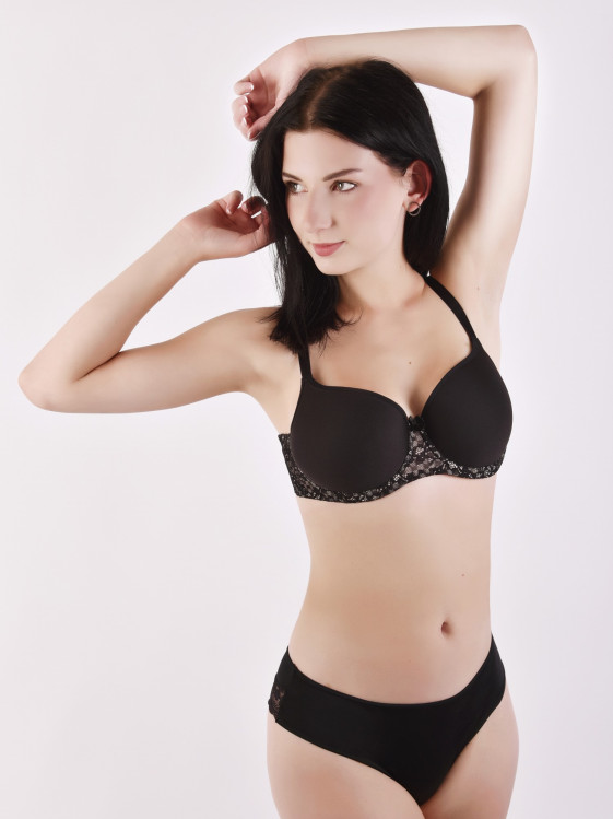 detail podprsenka LEILA 3D